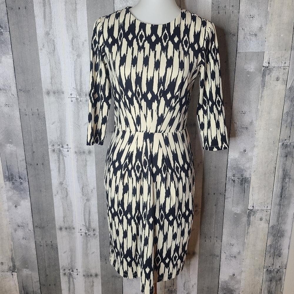 J. McLaughlin Small Catalina Cloth Knee Length Dress